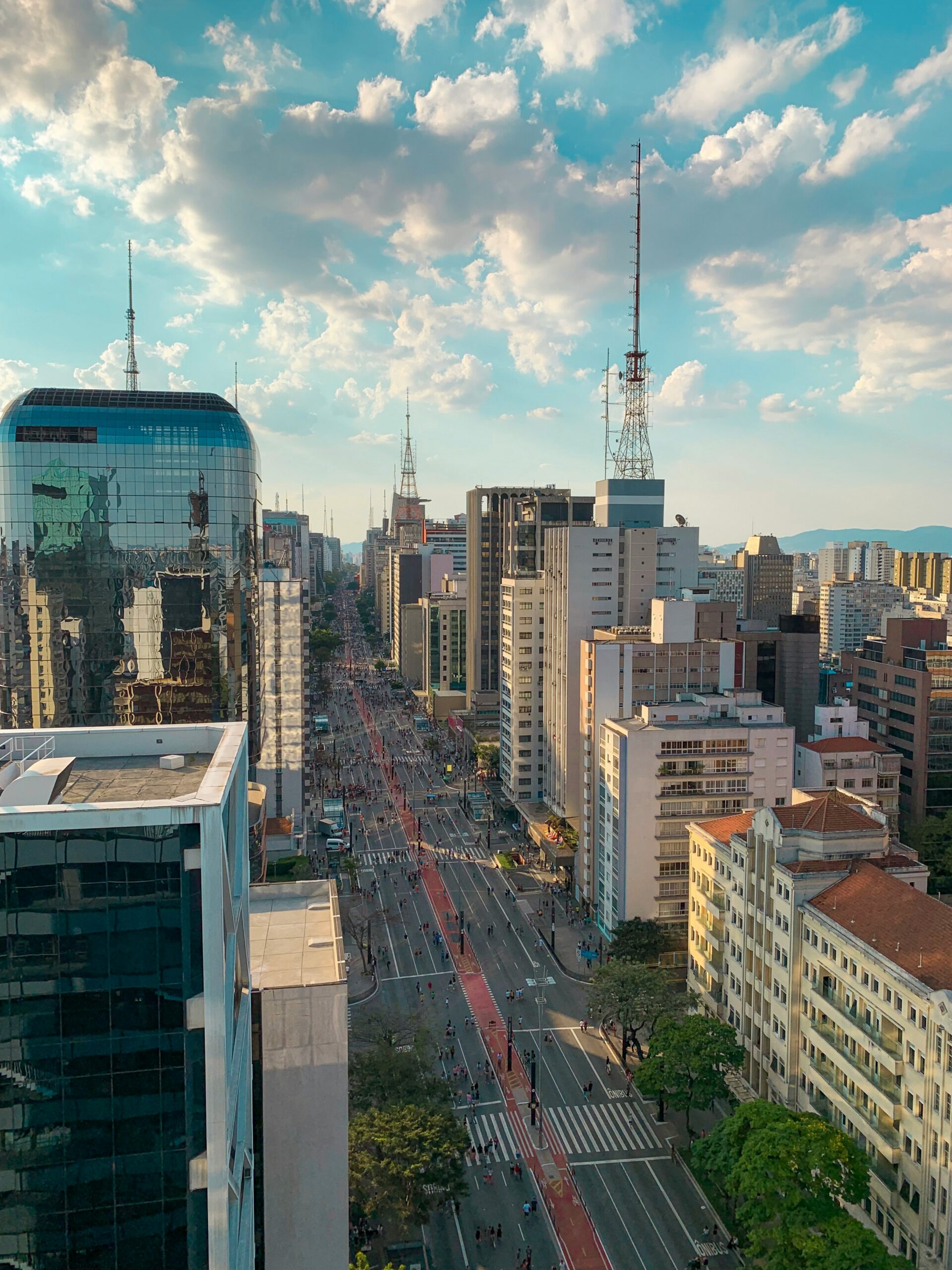 Visão aérea de uma cidade